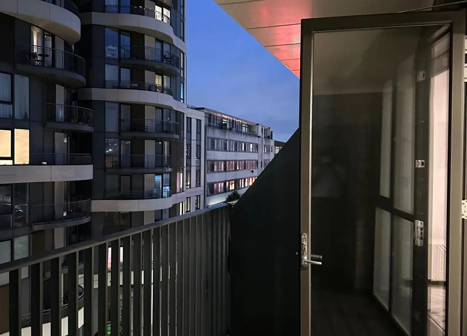 London Central Artistic Flat 0*,  Reino Unido